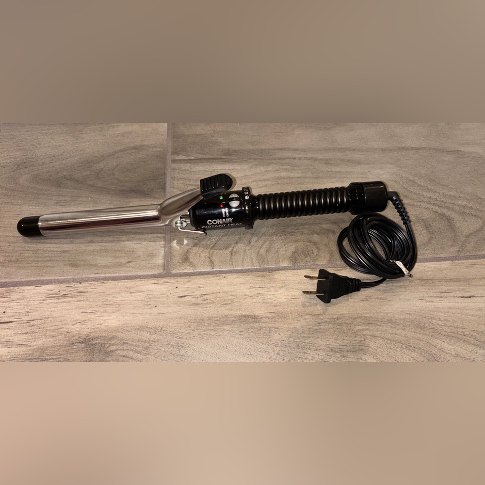 “Conair” 3/4-Inch Curling Iron:”Instant Heat”30-seconds to heat n curl! Like New